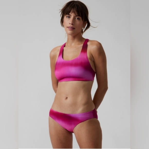 Athleta Malibu Bikini Top Surf Blur Fushsia Size Medium A-C MSRP$49 NEW SU032 - Picture 1 of 11